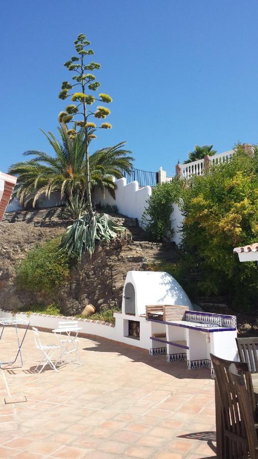 Villa Perla Blanca Sayalonga Exterior photo